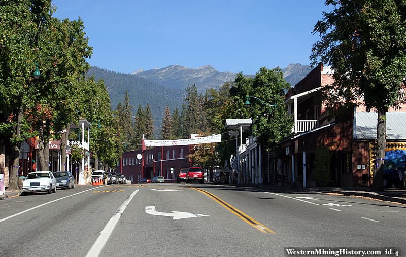 Historic Main Street, Weaverville CA — banner and Trinity Mountains